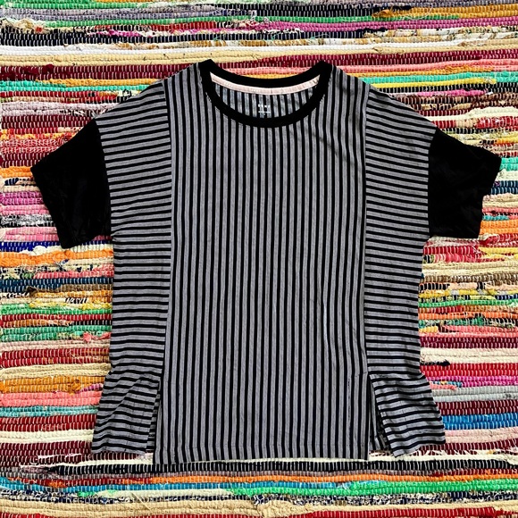 DKNY ~ Black white striped tee - Picture 1 of 6